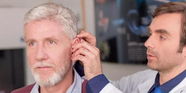 为什么老人家配助听器后却常常不愿戴？